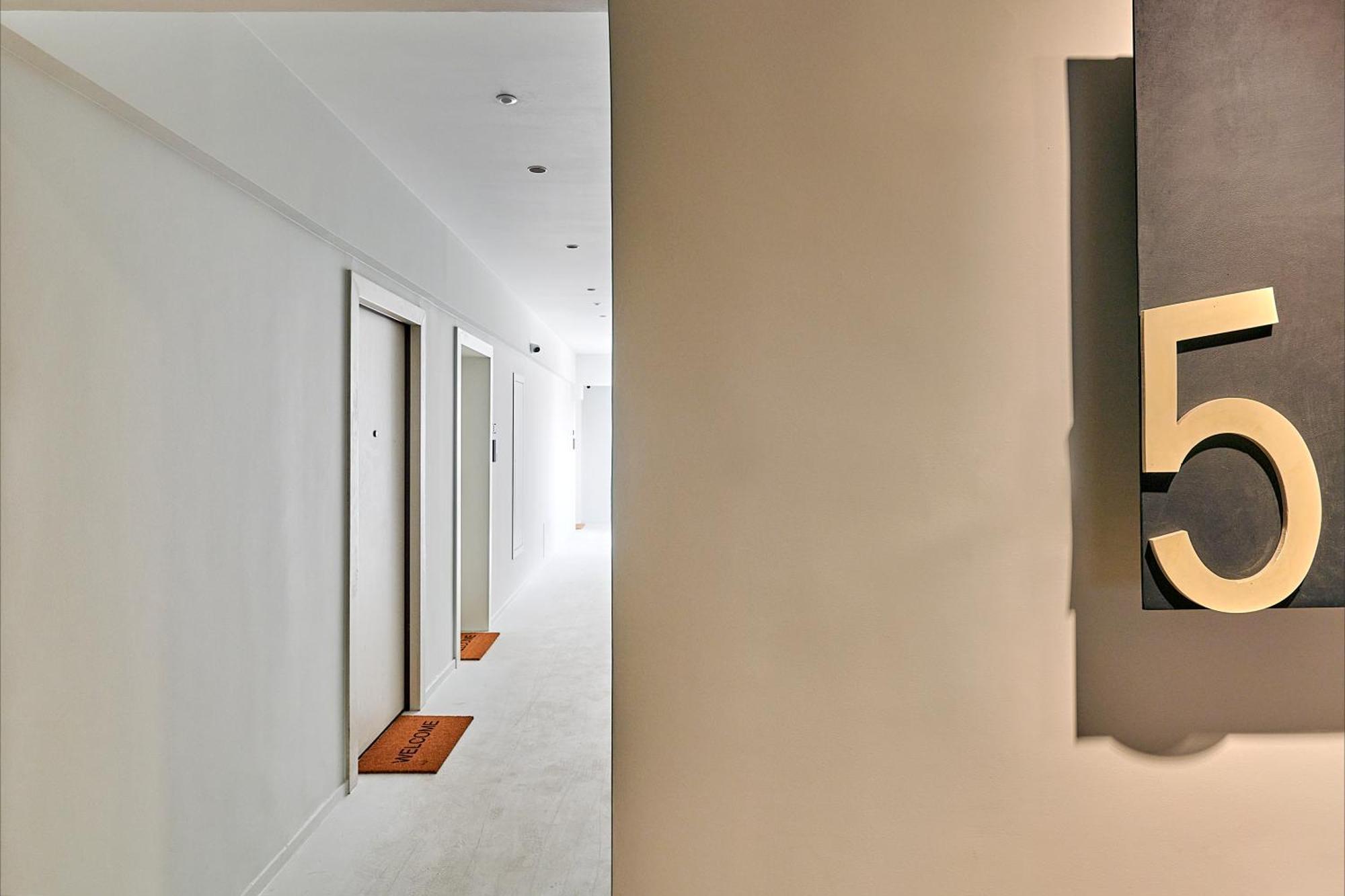 City-Center Apartment In Vibrant Monastiraki, Atenas Exterior foto